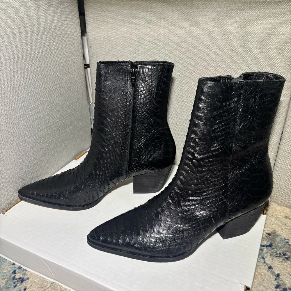 Matisse color black